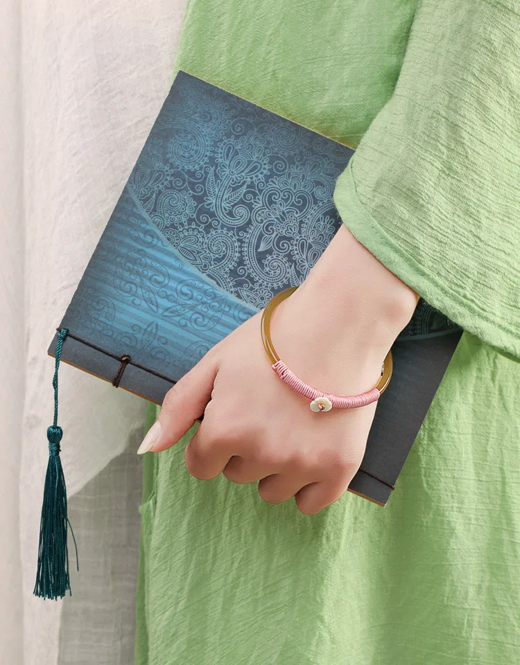 Браслет в этническом стиле корпус из бычьей кости литературный и художественный