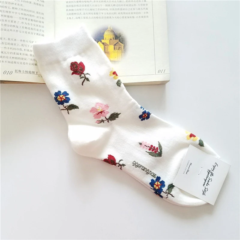2021 Korean American Retro Rose Autumn Winter Cotton Casual Socks Warm Women Streetwear Cute Funny Socks Short Happy Ankle Socks