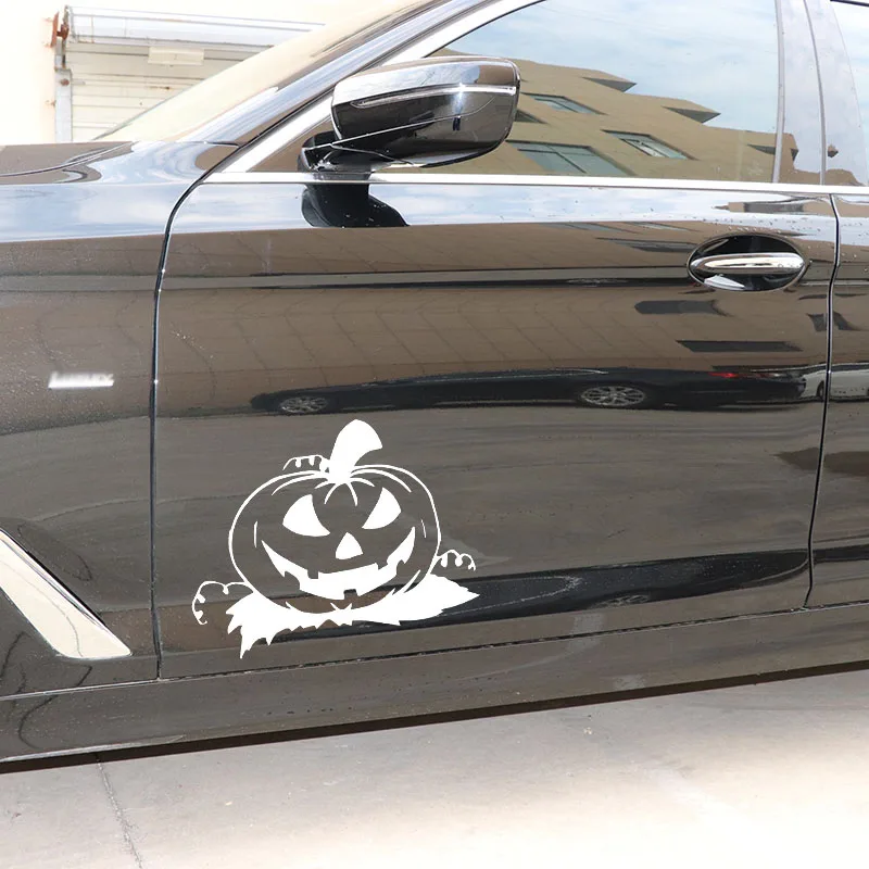 

YJZT 17.2X14.1CM Halloween Pumpkin Lantern Rear Windshield Decal Bumper Car Sticker C25-0524