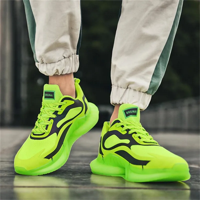 

Men Basketball Shoes Brand Men Gym Training Boots Outdoor Reflective Sports Shoes Lace-Up Men Athletic Shoes Breathable Sneakers