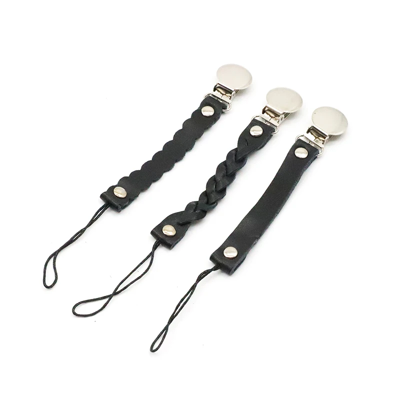 

Vintage Simple Crochet Pacifier Clip Soother Chew Dummy Baby Health Products Safe And Beautiful Black Woven Twist-shaped