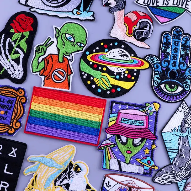 Нашивка С инопланетянином космосом Цветочная аппликация вышитая для одежды