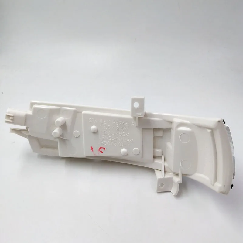 High Quality Left / Right Rearview Mirror LED Turn Signal Flas For HONDA CIVIC FA1 FD1 FD2 2006-2011 34350-SNB-013 34300-SNB-013 |