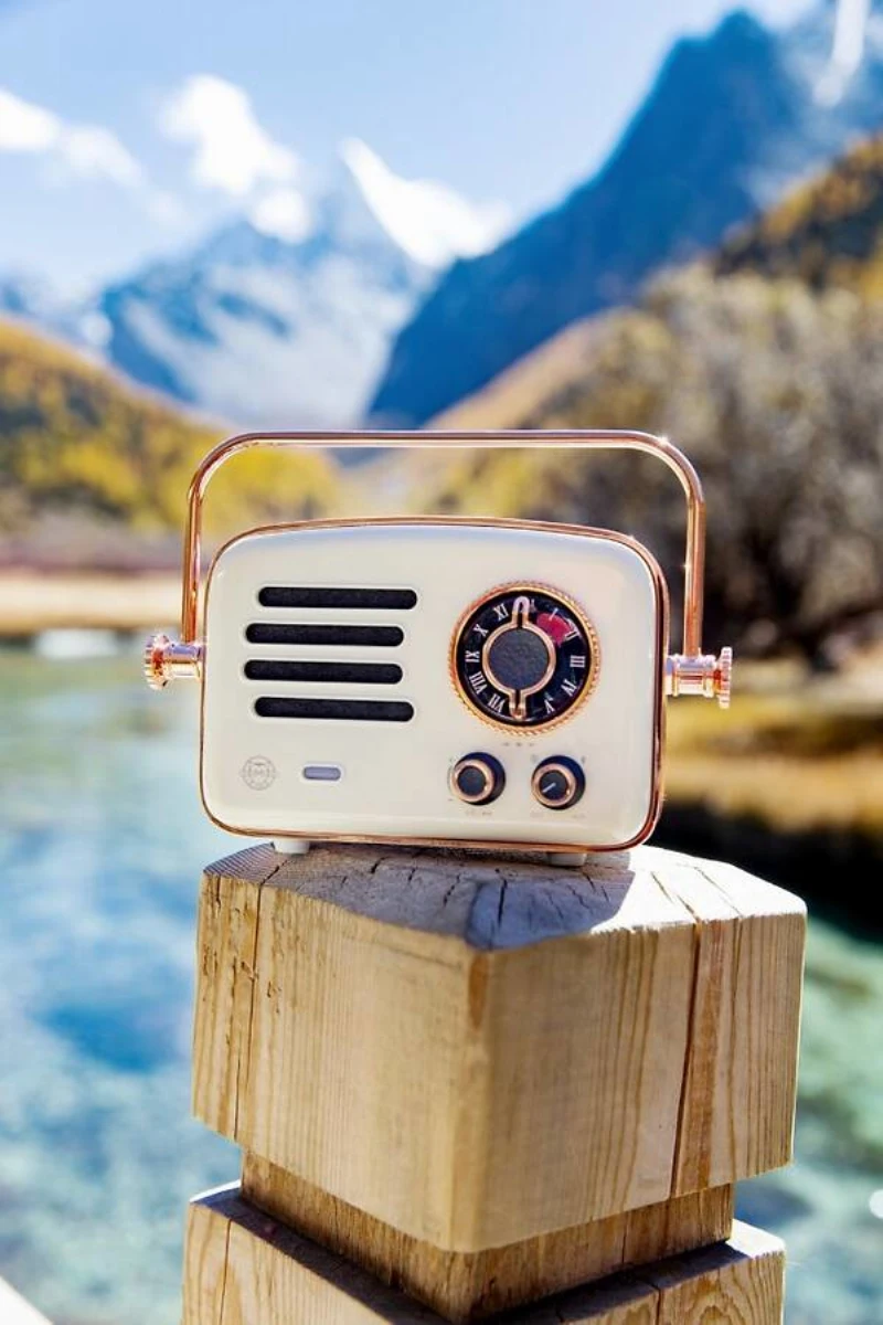 

New Mao Wang Voyager 2 Wireless bluetooth speaker MW-R Moon rock white Portable retro metal WIFI radio small speaker