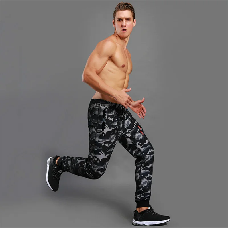 

2020 Camouflage Jogging Pants Men Sports Leggings Fitness Tights Gym Jogger Bodybuilding Sweatpants Sport Running Pants Trousers