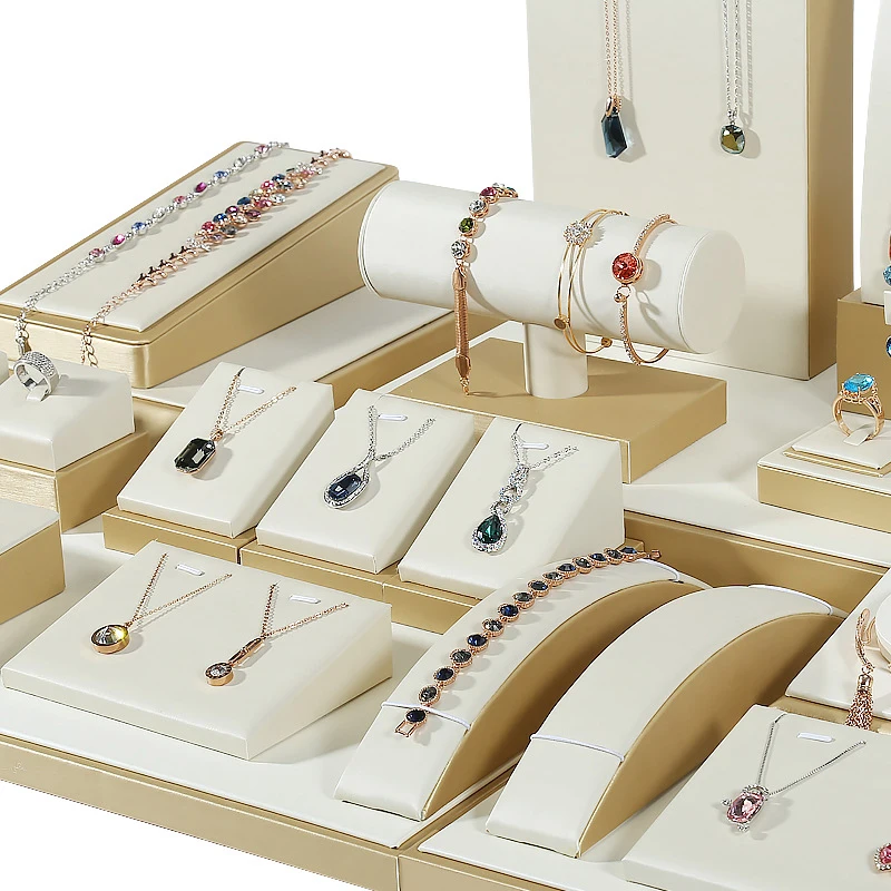 Бежевый ювелирный нефритовый демонстрационный реквизит из искусственной кожи с