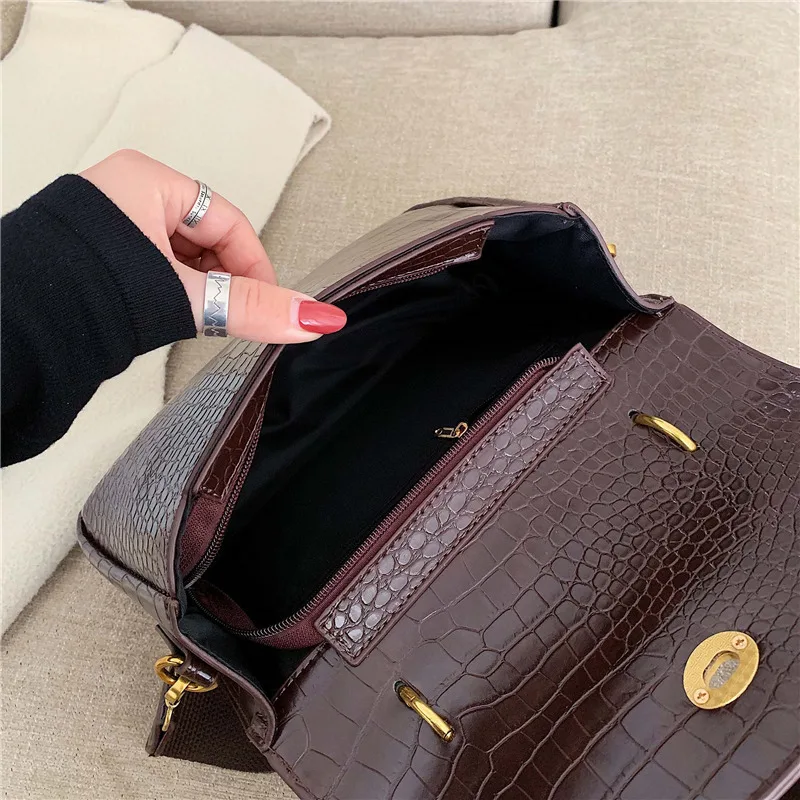 

Vintage Alligator Women Handbags Wesigner Wide Strap Shouder Bags Luxury Pu Leather Crossbody Bag Ladies Small Flap Purses 2020