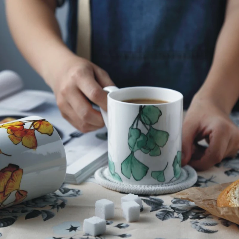 2 шт Пара Кружки Набор 400мл костяного фарфора чашка имеет листья отличительные