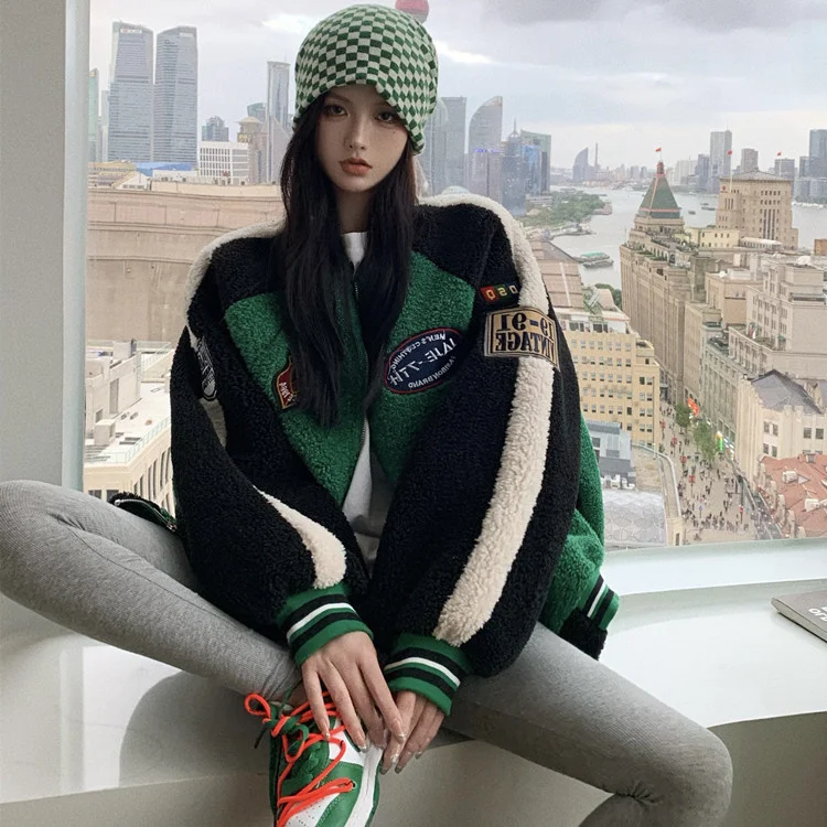 

2021 Winter New Korean Color Contrast Lamb Wool Coat Boyfriend Style Versatile Thickened Warm Little Baseball Jacket
