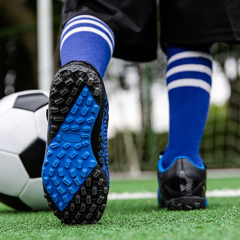 

New youth broken nails outdoor sports football shoes lawn training children's sneakers 27-36