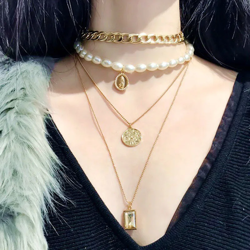 

New Multilayer Metal Embossed Coin Pendant Necklace for women Cold Wind Temperament Pearl Clavicle Chain Party show Necklace