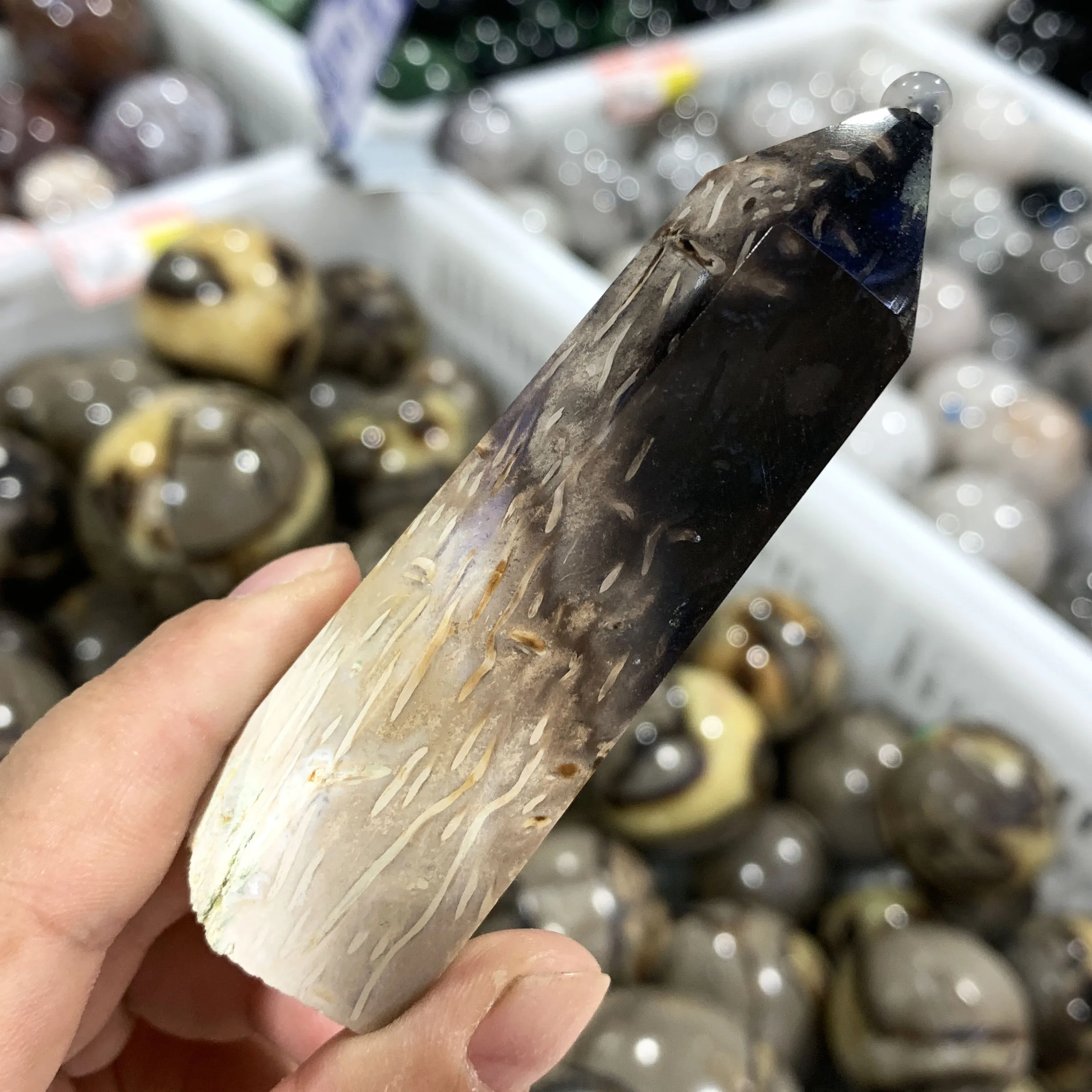 

80-90MM Natural New Products Palm Root Point Healing Crystal Energy Tower For Home Decor
