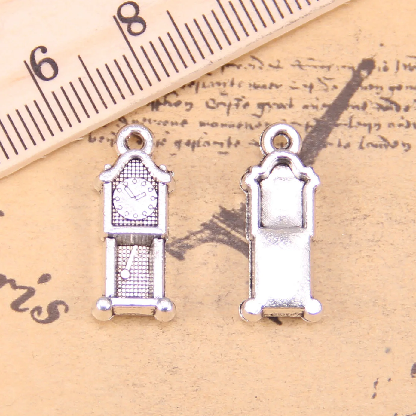 

70 шт. подвески в античном стиле в виде дедушки 20x8 мм