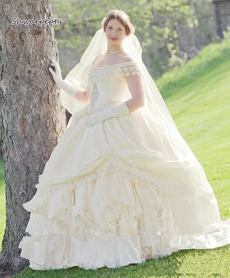 

Puffy Cream Taffeta Wedding Dress Victorian Civil War Steampunk Ball Gown Vintage Appliqued Lace Bride Dresses Vestidos