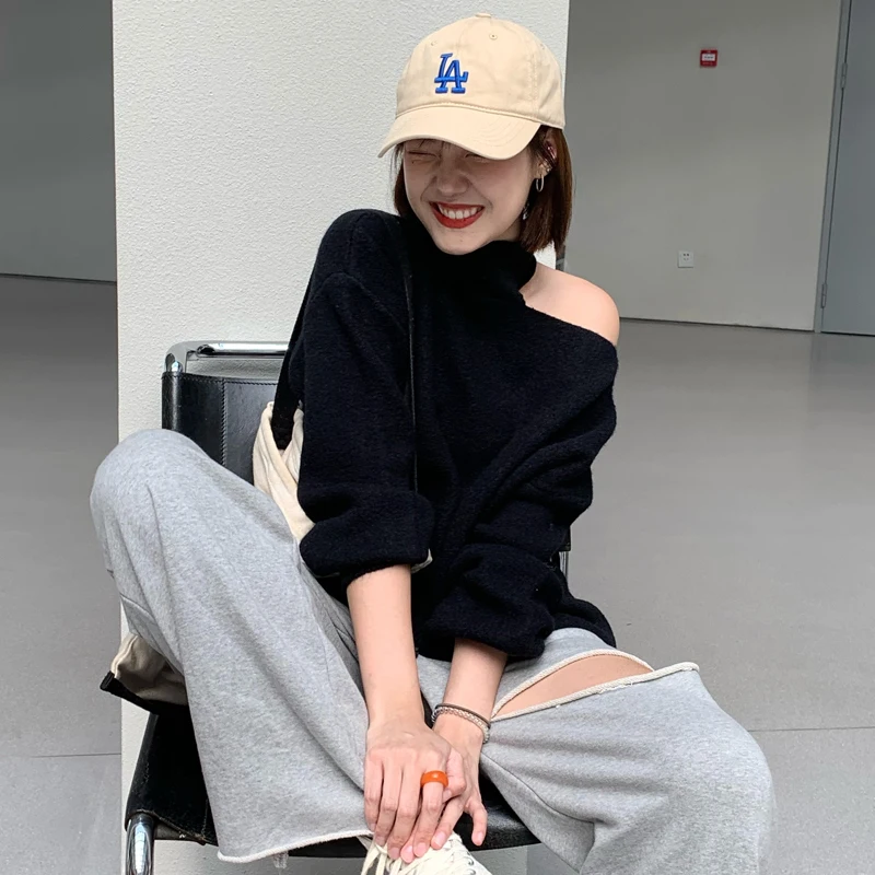 

2020 Autumn Off Shoulder Long Sleeve Pullovers Sweater Korean Style Loose Tops All Match Sexy Women Knitted Sweaters Thicken