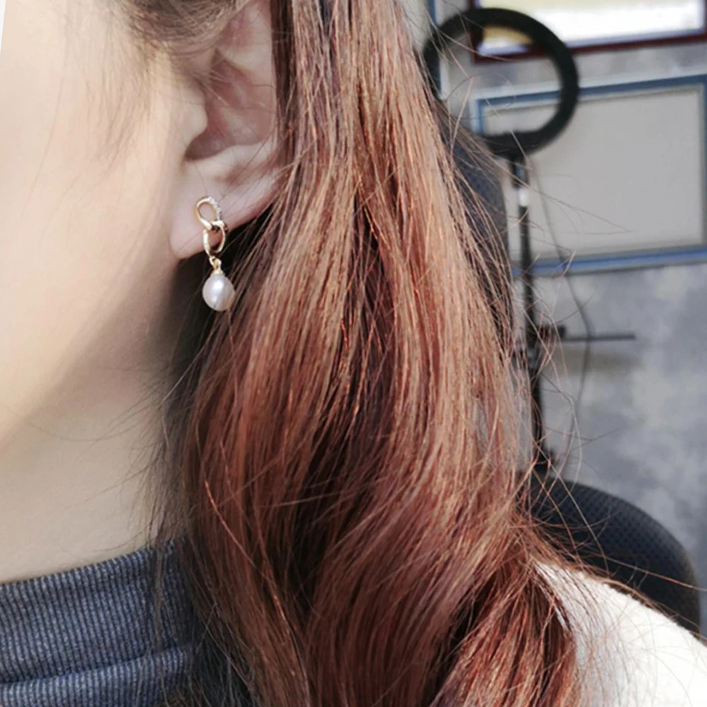 

Genuine Fresh Water Rice Pearl Geometry Style Simple and Elegant Ear Studs for Women Jewelry Gift