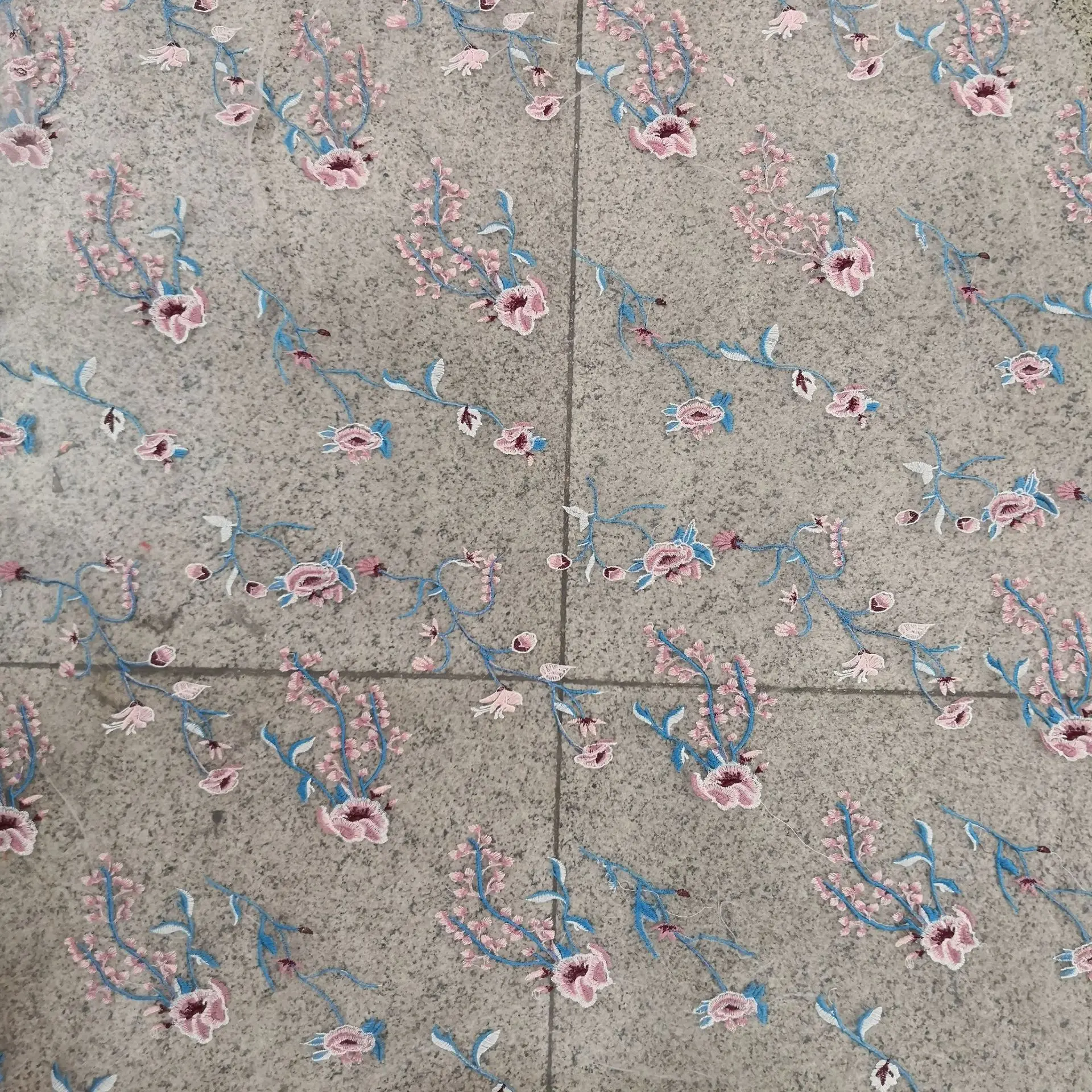 

New Exquisite Embroidery Flower Mesh Fabric Dress Dress Sewing Accessories Fabric 130cm