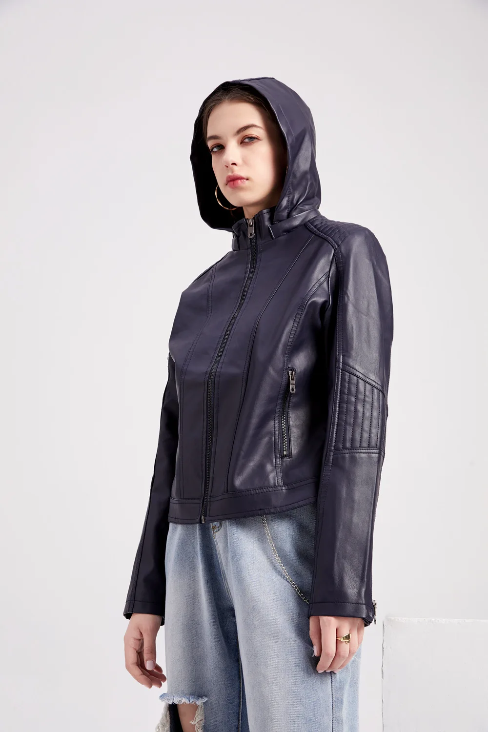 

Осенняя куртка и пальто для женщин из искусственной кожи тонкая верхняя одежда с длинным рукавом воротник с капюшоном шикарная зимняя Клас...