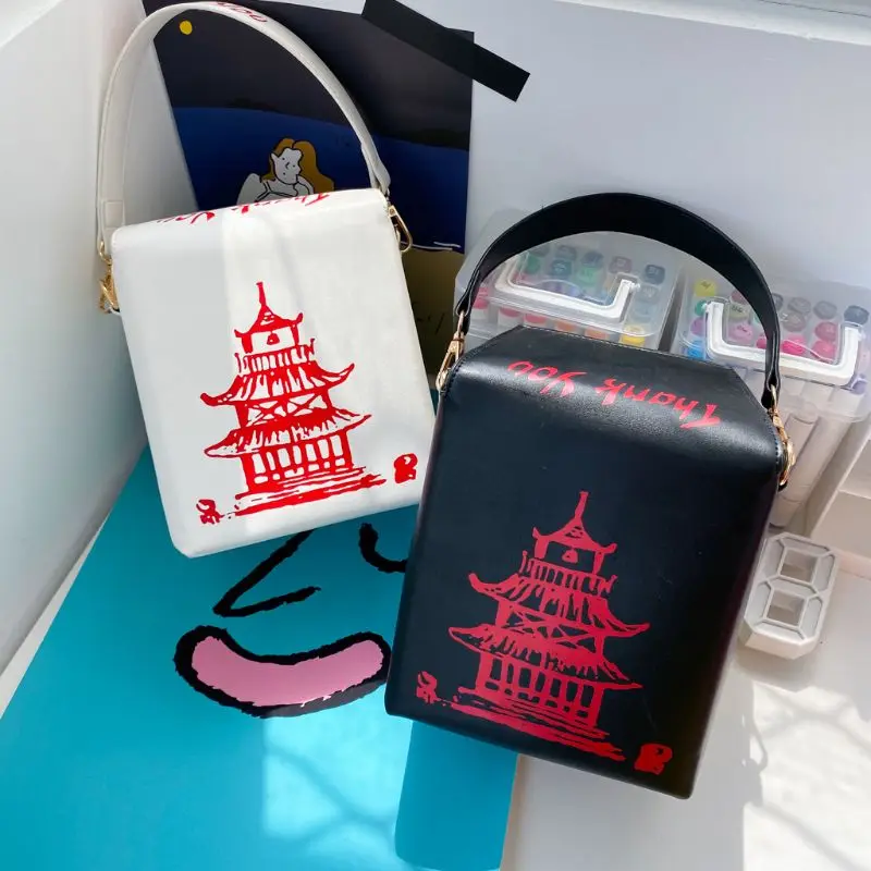 Китайская еда на вынос коробка с цветочным принтом и женская сумка из