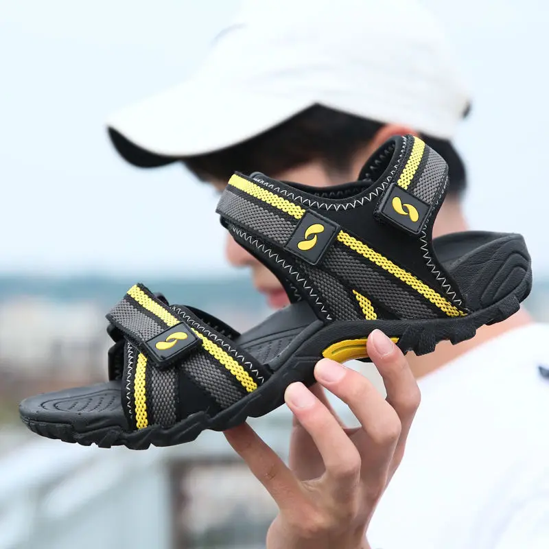 

2021 Men's Sandals Leather Rome Outdoor Summer Handmade Slippers Shoes Beach Breathable Sneakers Casual Footwear Male Flat Sport
