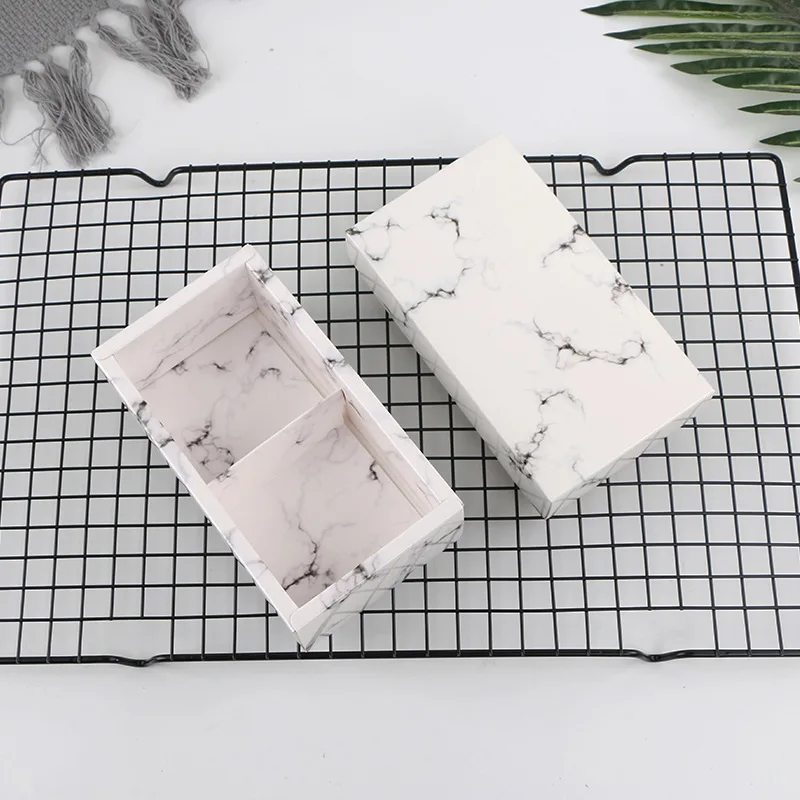 

2 Sections Baking Packaging Box Paper Cake Macaroon Cookies Biscuits Containers Solid 80Grams Container Cupcake Storage Holders