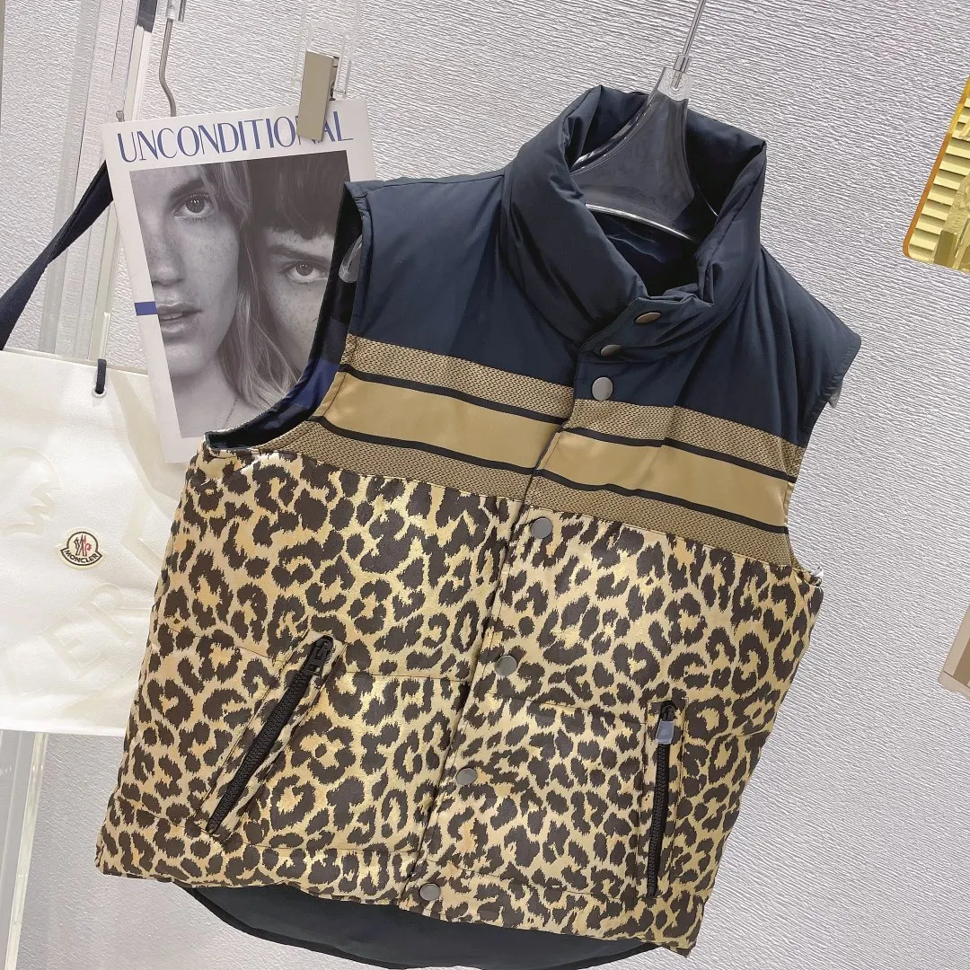 

Women's down vests for men and women in winter wear down vests with vertical collars on both sides