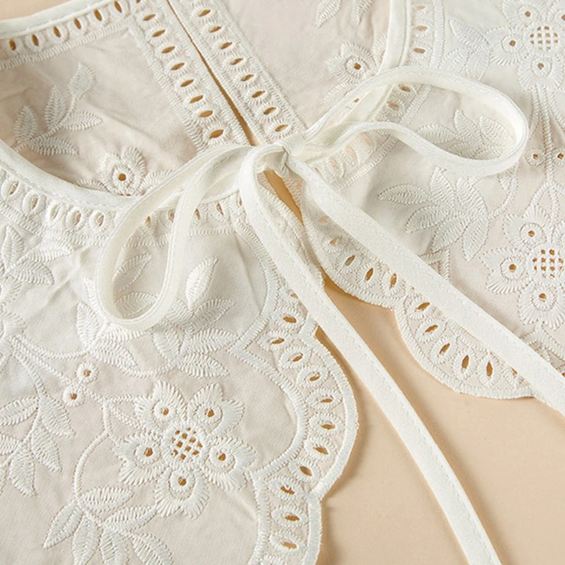 

Decorative Fake Collar Shawl Embroidery Sunflower Lace Necklace Short Capelet XX9D