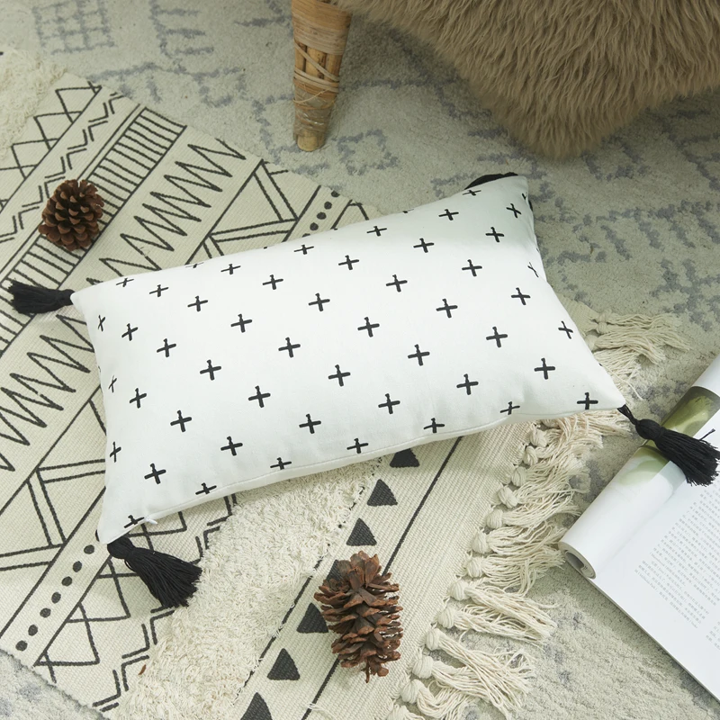 

LuanQI 17'' Cushion Cover White Woven Black Tassel Cotton Soft Throw Pillowcase 45x45cm Home Decor Slicpover Pillow Cover 30x50