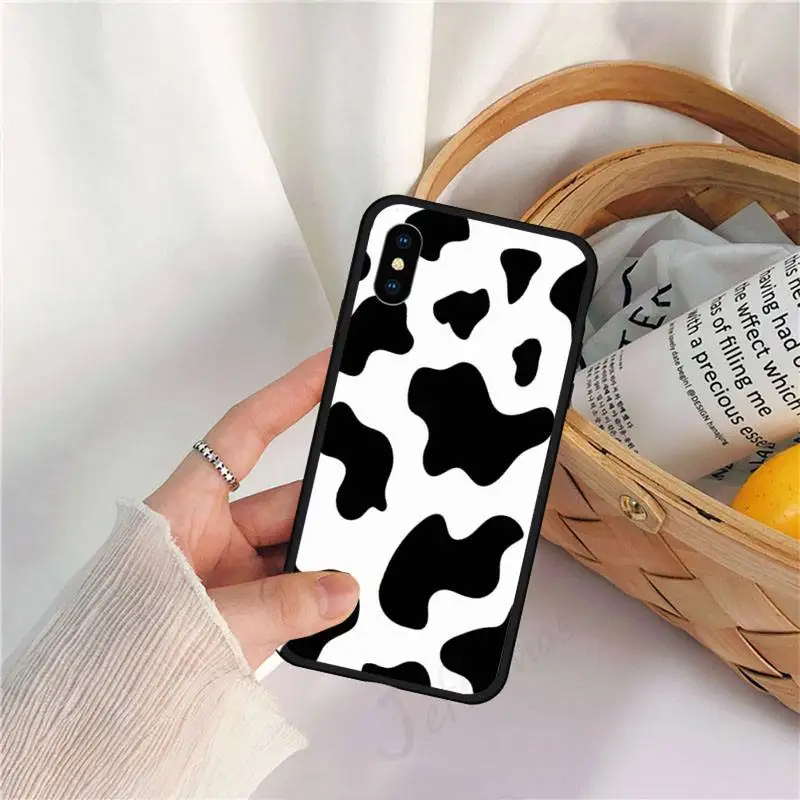 

Black Cow Symbol Pattern Print Phone Case for iPhone 11 12 pro XS MAX 8 7 6 6S Plus X 5S SE 2020 XR luxury brand shell