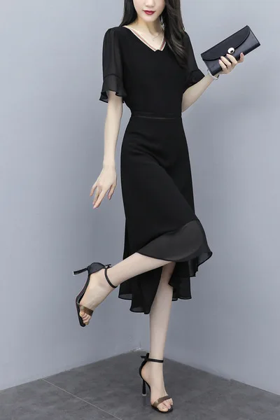 

The new Korean version of the popular summer waist temperament was thin V-neck chiffon black very fairy dress children