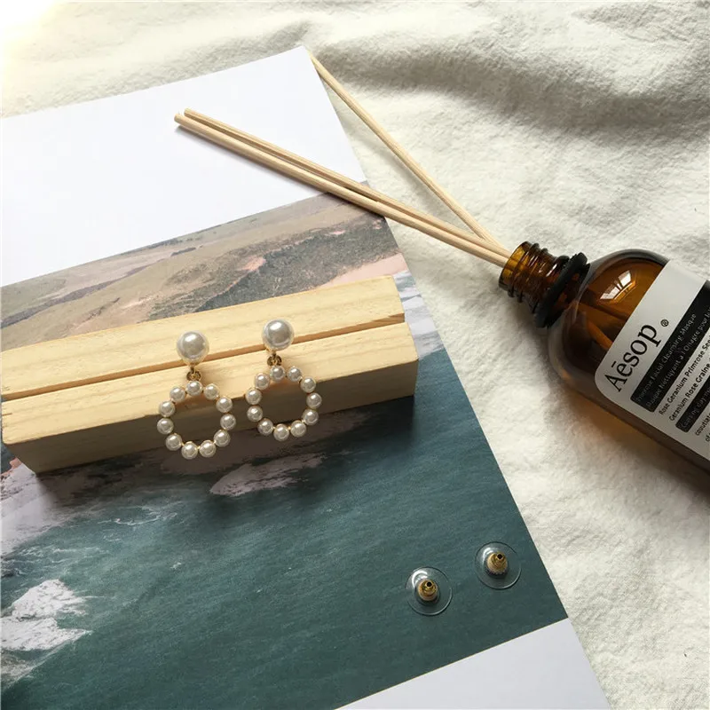 

TIMEONLY Luxury Imitation Pearl Earrings Round Square Hollow Faux Pearls Drop Earrings for Girls Ladies Romantic Birthday Gifts