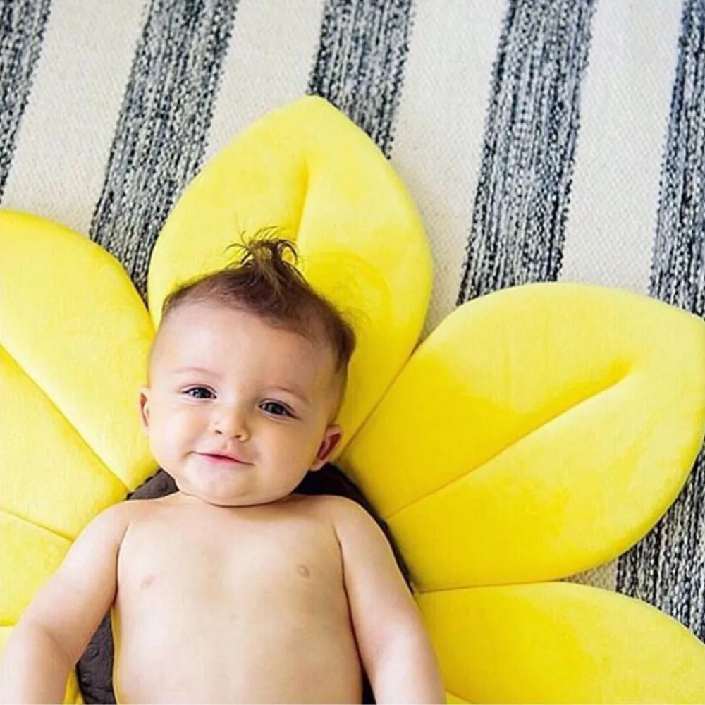 Baby Shower Blooming Flower Newborn Bathtub Foldable Lotus shape Cushion skin Bath pad portable bath tub Soft Seat Play mat