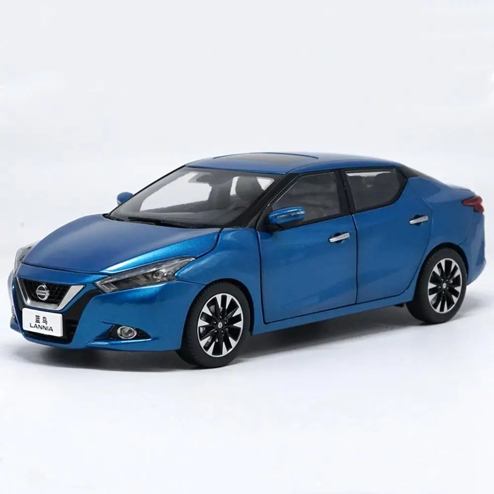 

Коллекция игрушечных моделей автомобилей Nissan Lannia 1/18, голубой литой автомобиль, масштаб 2016