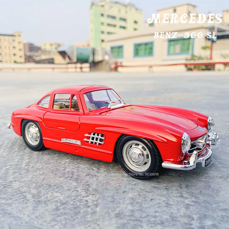 Модель автомобиля Mercedes 300 SL