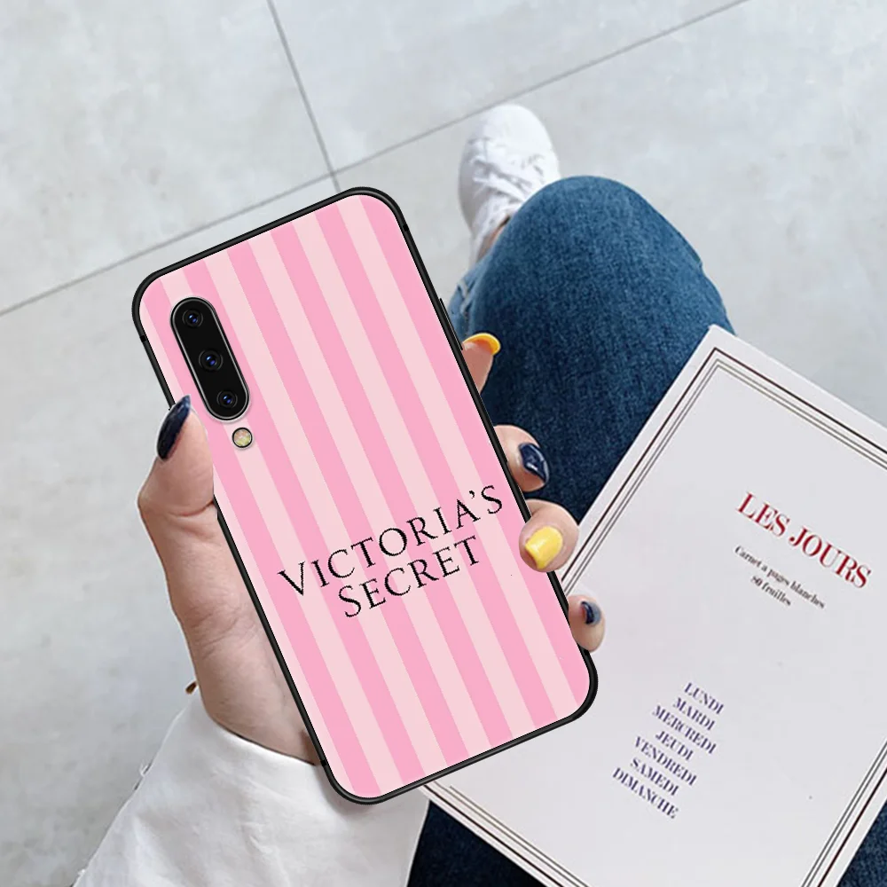 

Luxury Fashion Victoriae Pinks Phone Case For Huawei P Mate 10 20 30 40 Pro Lite Smart 2019 2021 black Bumper Luxury Etui 3D