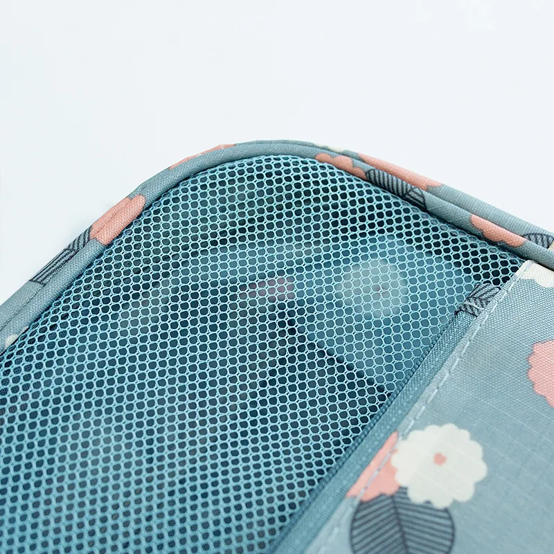 

Waterproof Portable Make up bag Hanging Cosmetic Bags Waterproof Large Travel Beauty Cosmetic Bag Personal Hygiene Bag Organizer