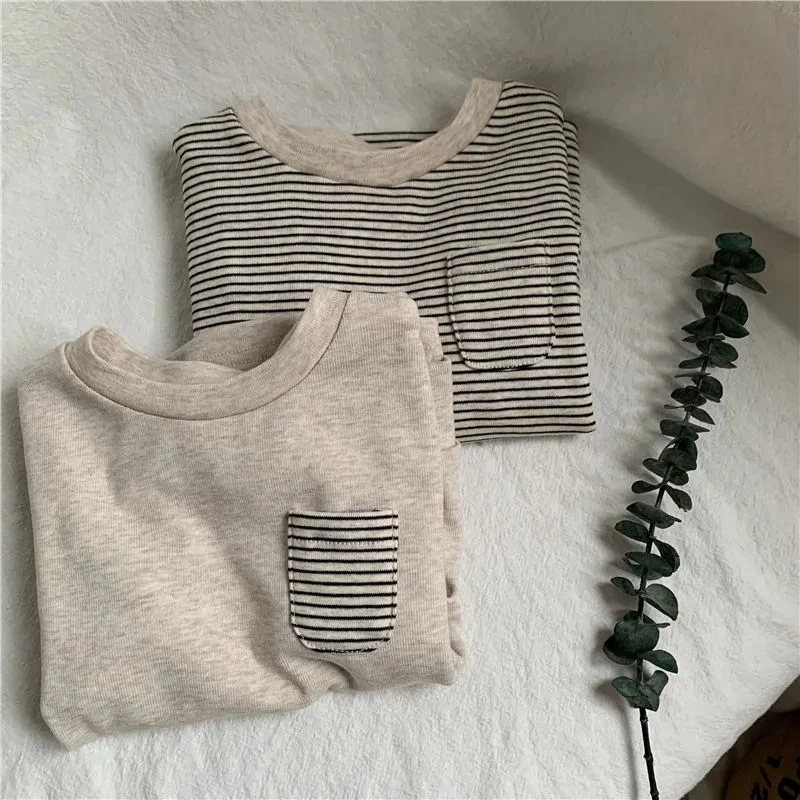 

Spring Korean baby kids boys girls striped loose color matching small pocket long sleeve T-shirt boys casual cotton tops P4 342