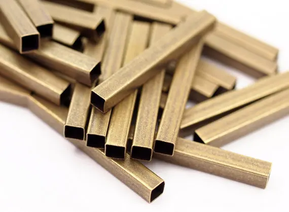 

24 Квадратные антикварные латунные трубки (25x3x3 мм) sq03