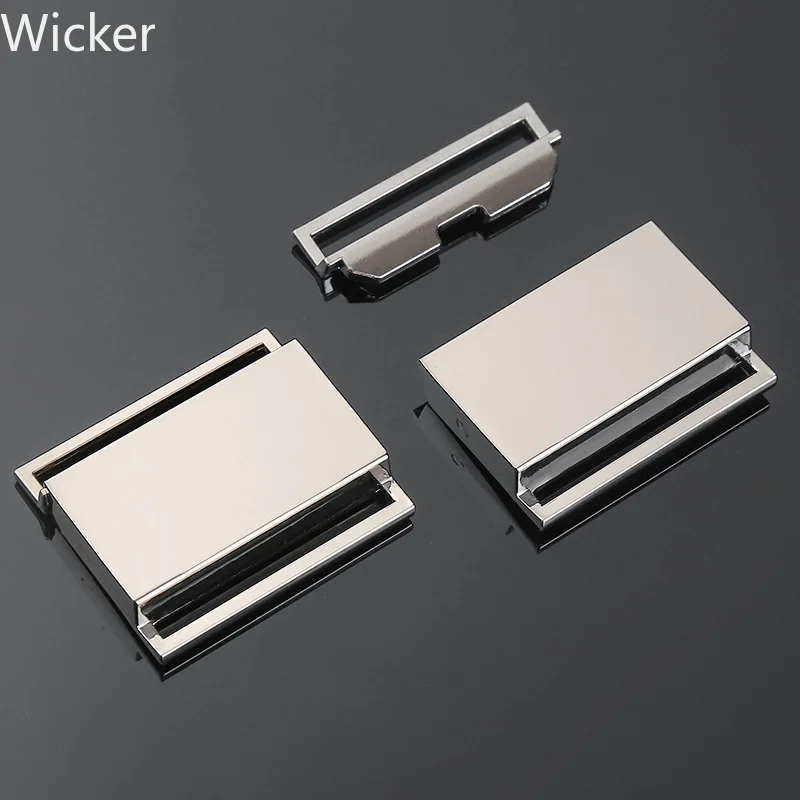 Прямоугольная вставка с пряжкой для зимней куртки пуховики отдыха на природе