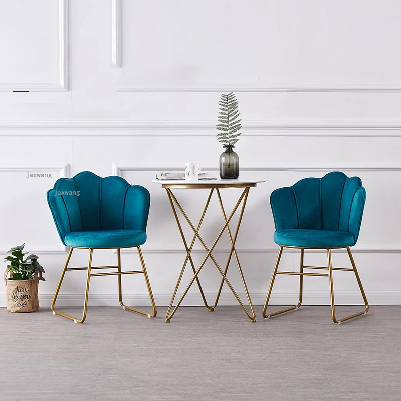 Светильник шное легкое кресло-спинка в скандинавском стиле для креативного