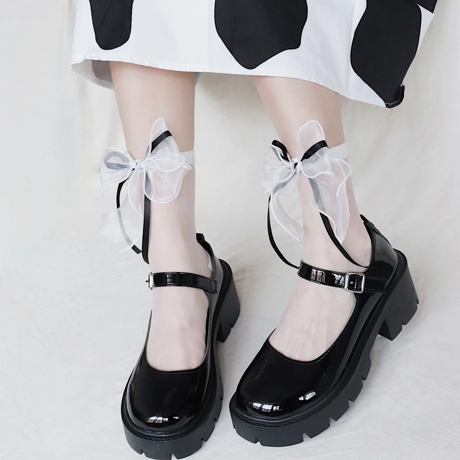 

1 Pair Lolita Socks Nylon Transparent Stretch Elasticity Lace Bow Ribbon Ankle Sock Net Yarn Thin Women Cool Socks