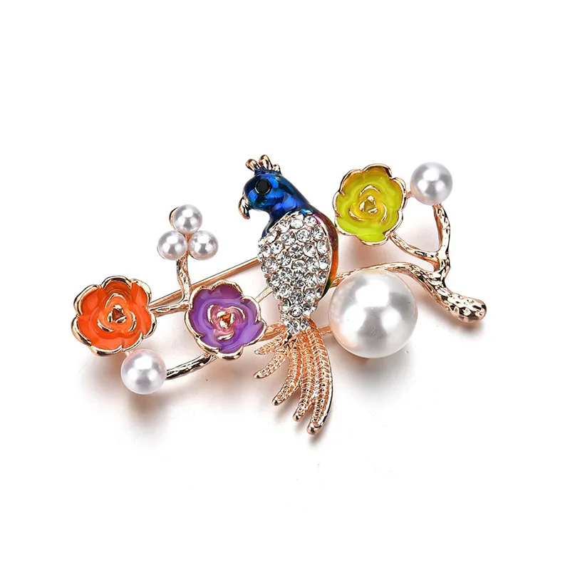 

Top Quality Rhinestone Crystal Animal Brooches For Women Wedding Birthday Party Star Witch Hat Bird Style Brooch For Christmas
