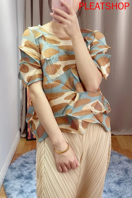 

MIYAKE Pleats 2020 Summer New Color Thin T-shirt Diamond Pleated Design Loose Slimming Shirt Women Vintage Tops