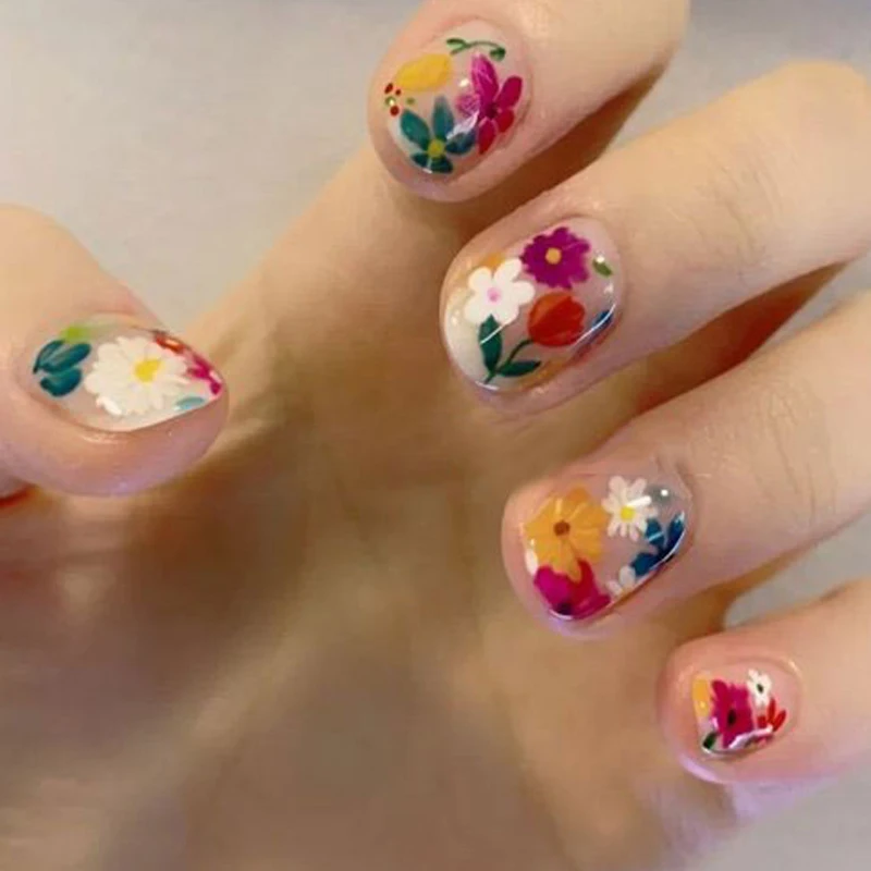 Набор разноцветных цветов для нейл-арта 50 шт. в коробке маленькие ромашки розы