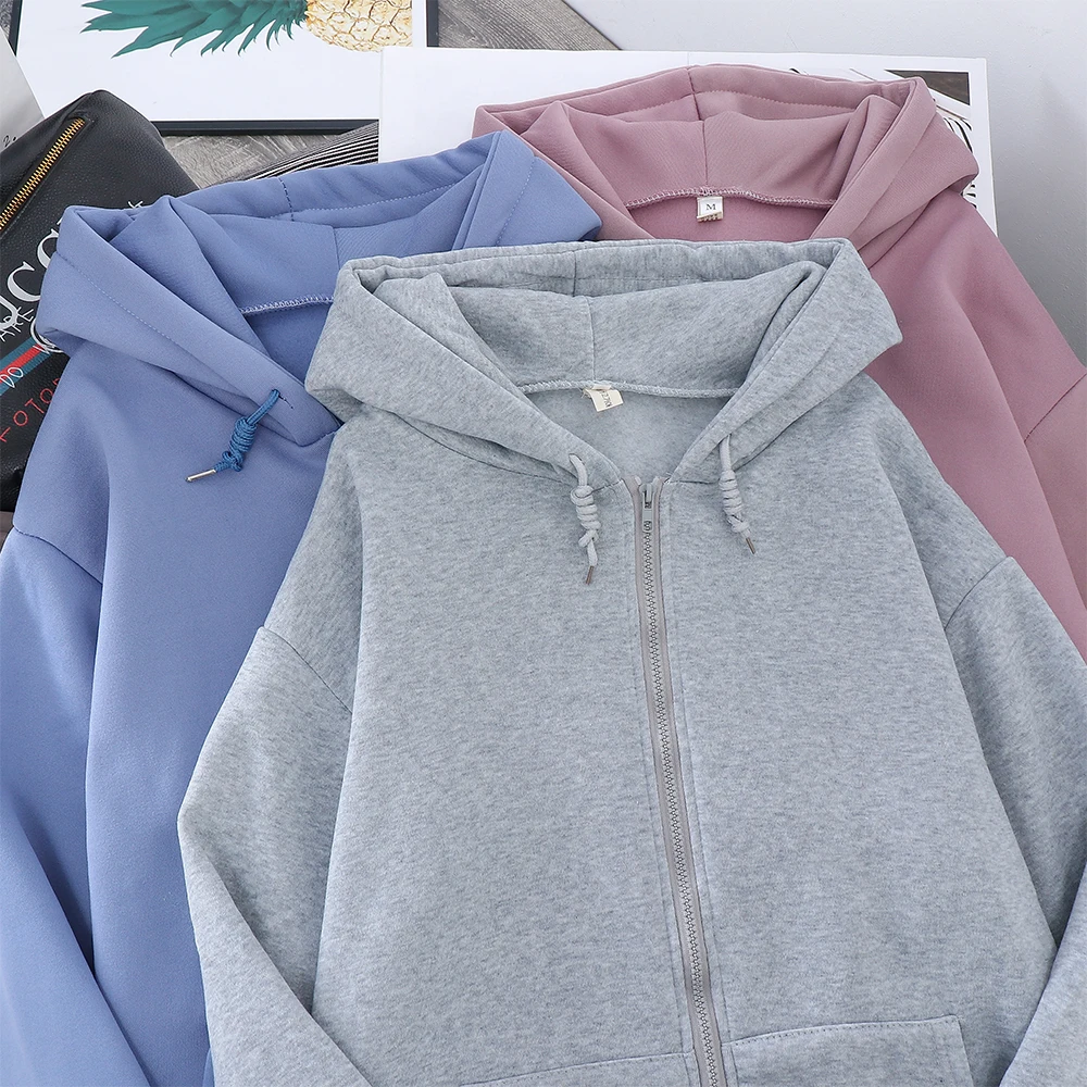 

Hoodies & Sweatshirts