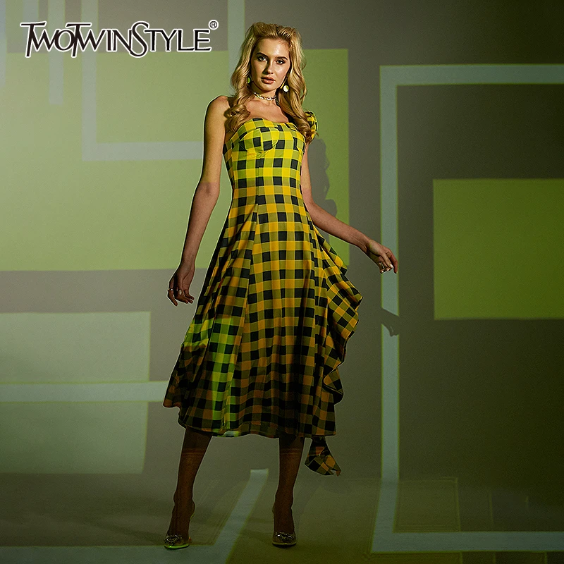 Платье TWOTWINSTYLE без рукавов ассиметричное на одно плечо с высокой талией оборками