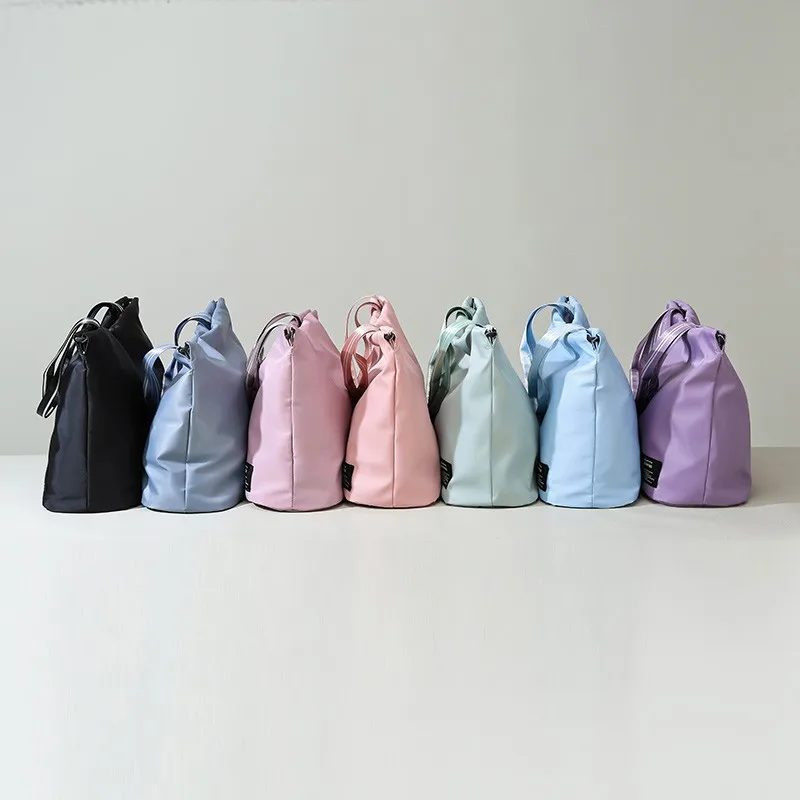 

Fashion Travel Bag Women Cabin Bags Large Fitness Tote Handbag Oxford Waterproof Shoulder Bag Female Weekend Gym Yoga Bag 2021