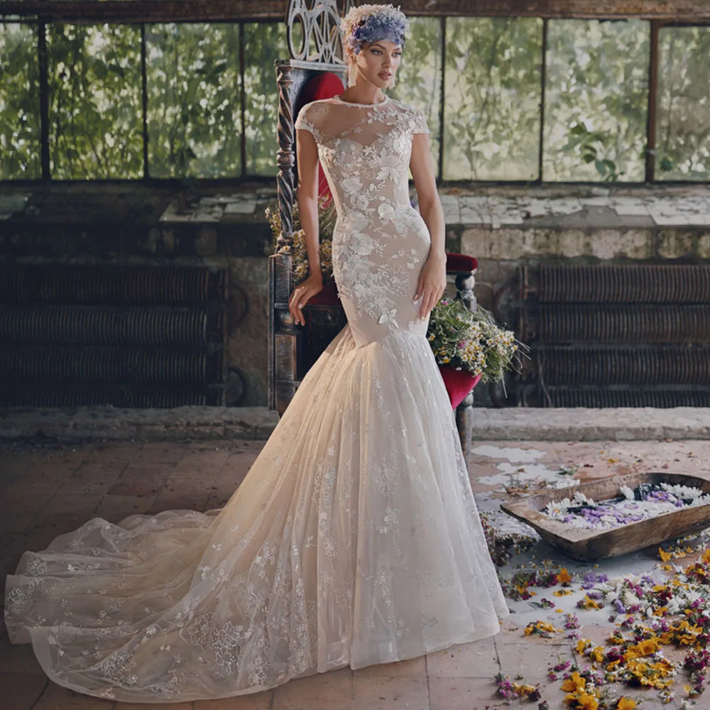 

Exquisite Mermaid Bridal Dresses O-Neck Appliques Tulle Lace Sequined Short Sleeve Button Back Design Court Train Robe De Mariée