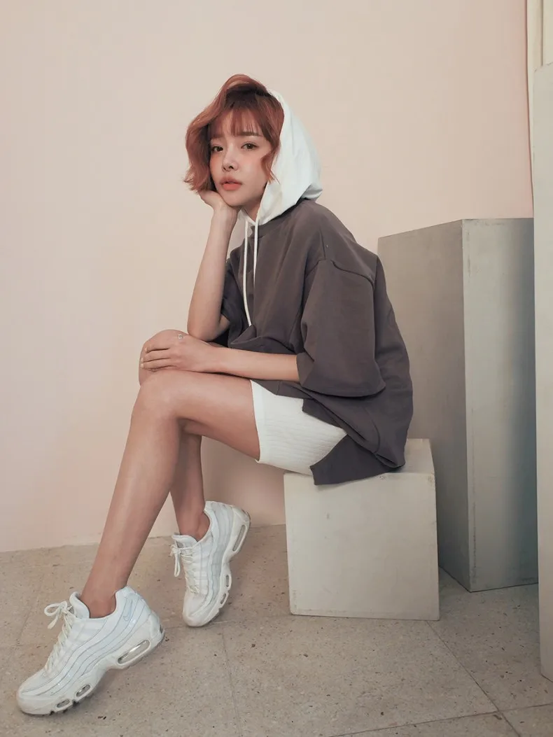 

Korean Chic Summer New Contrast Color Hooded BF Style Casual Loose Half Sleeve Slit Color Matching Hooded T-shirt Top