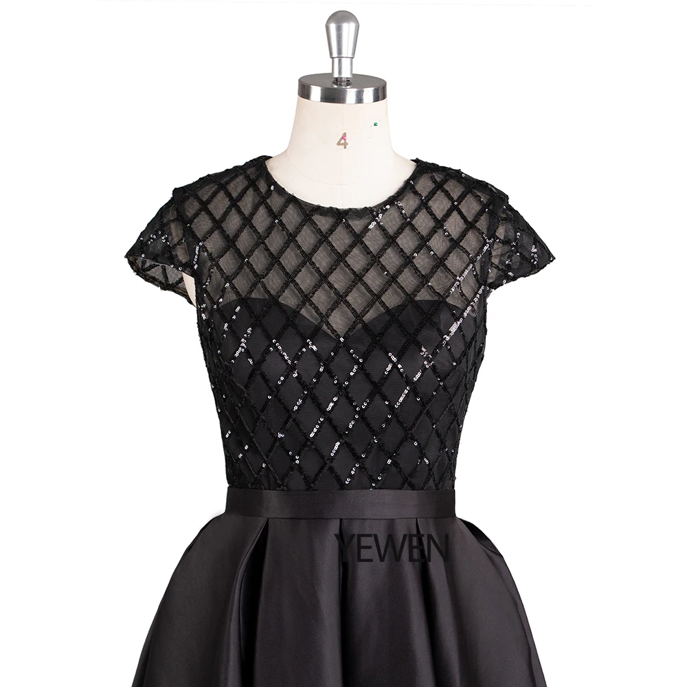 Черное вечернее платье для выпускного вечера короткое элегантное с круглым